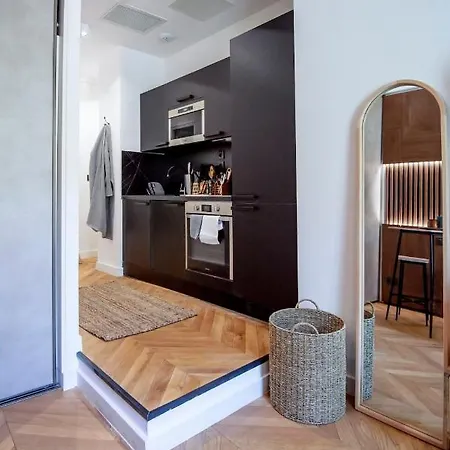 Superbe Plage/ Promenade Des 104 Nice