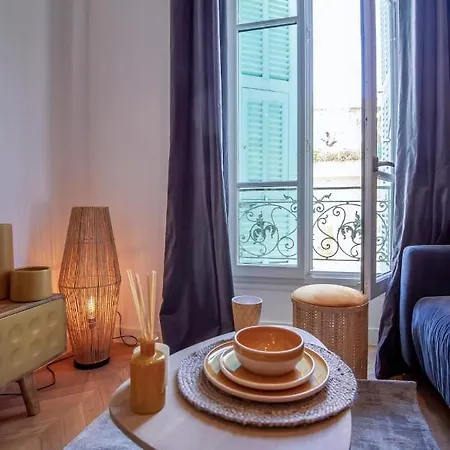 Superbe Plage/ Promenade Des 104 *